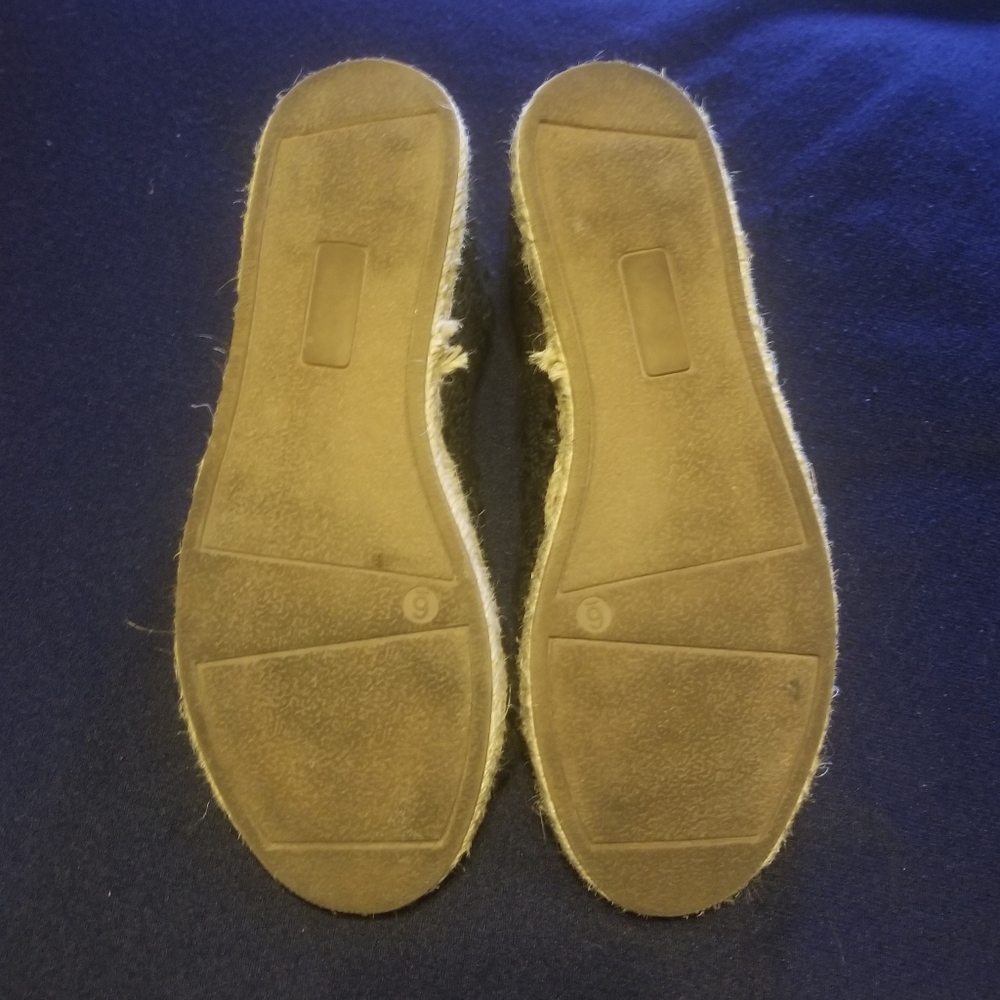 Color 2/2: VGUC 6M "Lana" peep toe black espadrille flats, & box - Picture 4 of 7